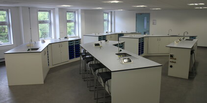 Supporting image for 8 Things to Consider When Choosing Laboratory Furniture